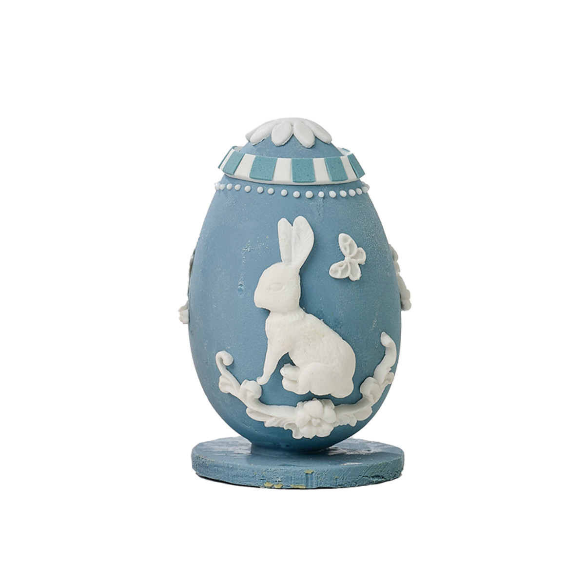 შოკოლადის კვერცხი შაქრის პასტის დეკორით